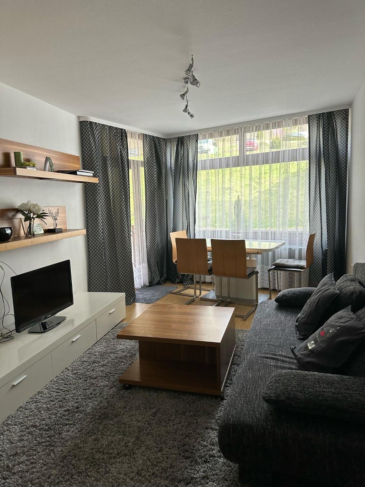 Apartment 2 Mit Pool Im Haus *